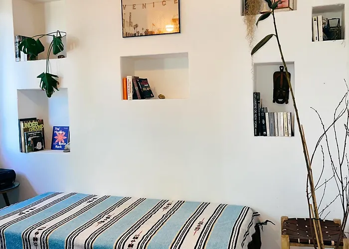 Bed & Breakfast Folk *